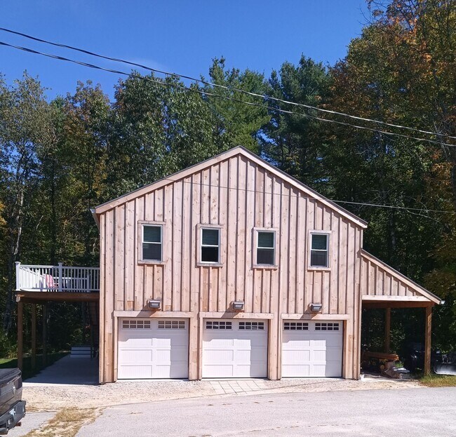 57 River Rd is a NEWLY CONSTRUCTED apartment occupying the entire 2nd fl of this building - 57 River Rd