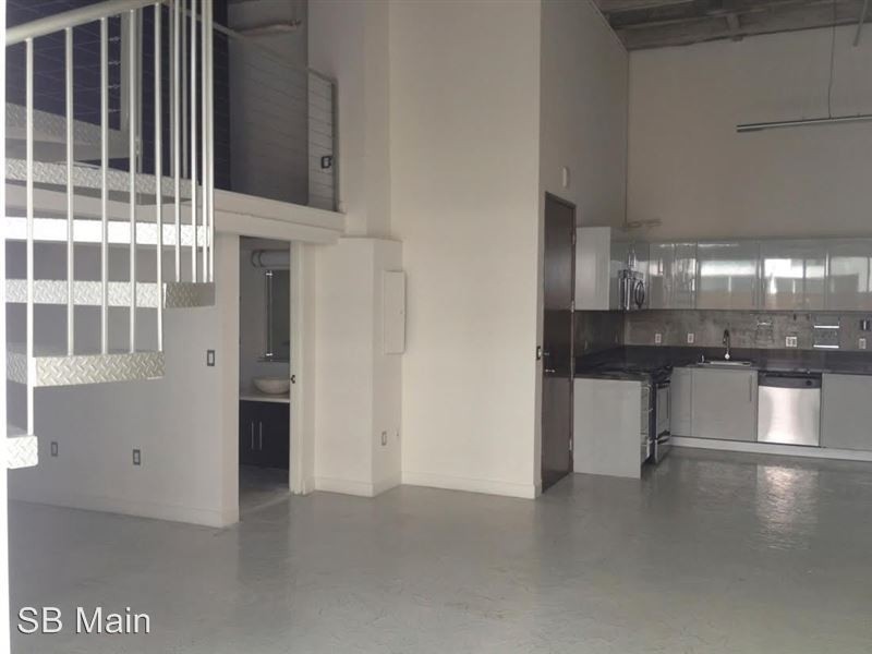 Foto del edificio - 111 W 7th St