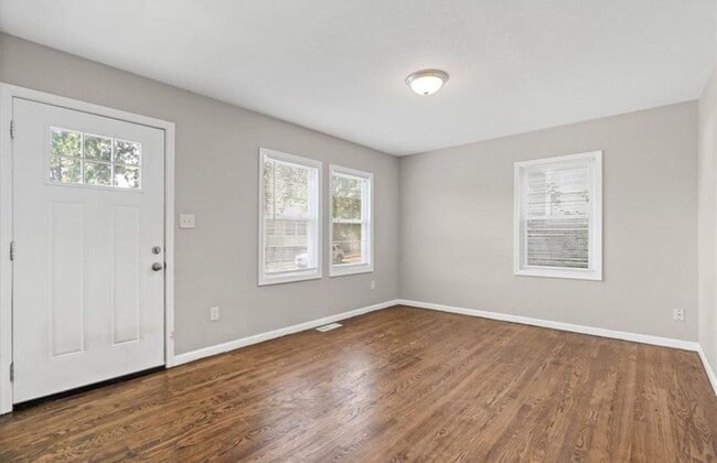 Foto del edificio - 2 bed one bath very nice house