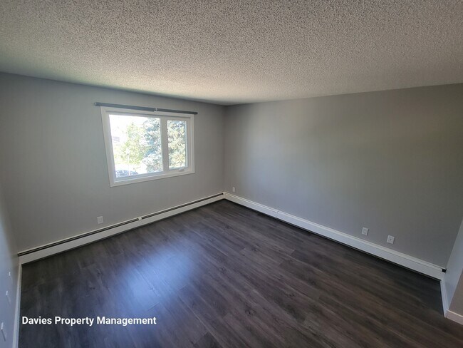 Building Photo - 10545 Saskatchewan Dr NW