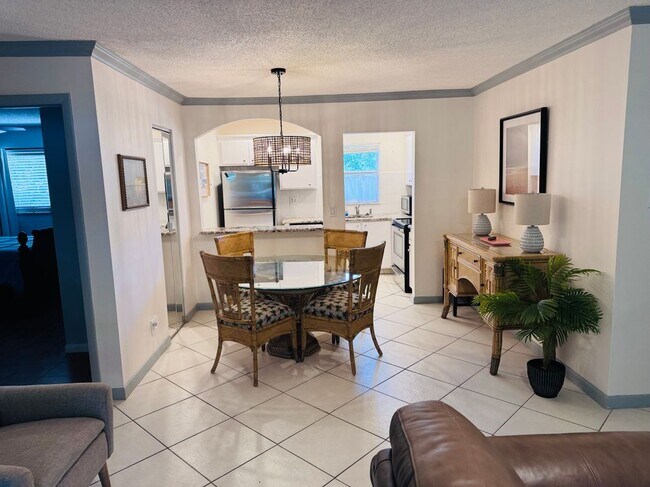 Foto del edificio - 207 Tropic Isle Dr