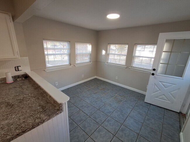 Foto del edificio - Roxton Rhythm and Blues