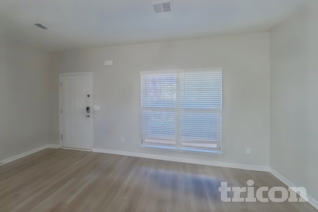 Building Photo - 539 Branch Wood Dr