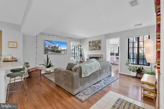 Building Photo - 6011 Curtier Dr