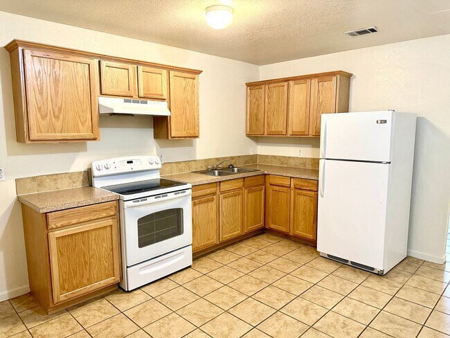 Building Photo - 1411 Hopi Trail