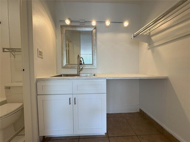 Building Photo - 7900 S Orange Blossom Trail