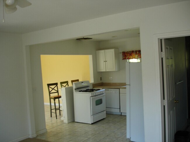 Building Photo - 7455 Beryl St