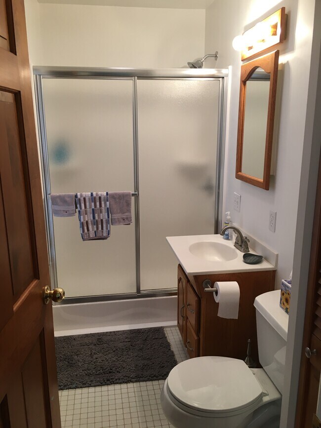 Baño - 14 Conewango Ave
