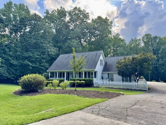Building Photo - 45 Gentry Dr