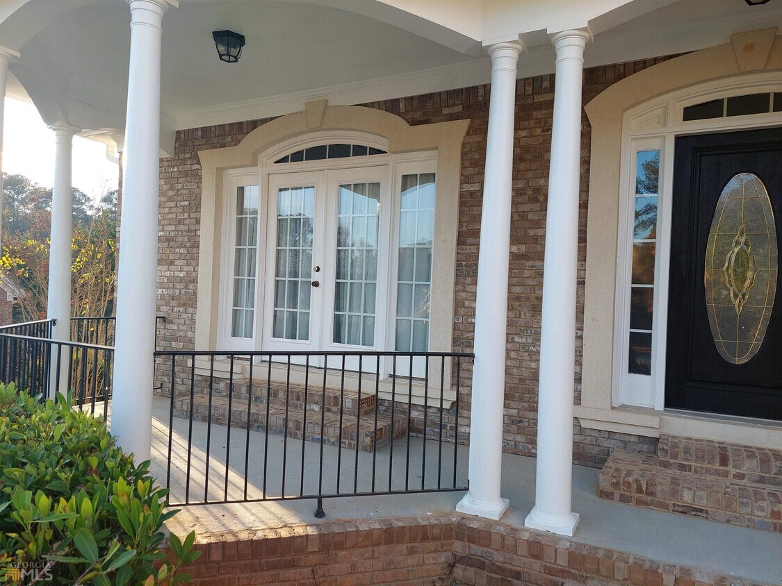Foto del edificio - 5808 Mill Crest Way