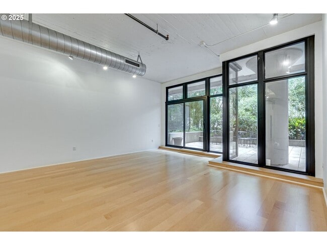 Building Photo - Popular Pearl