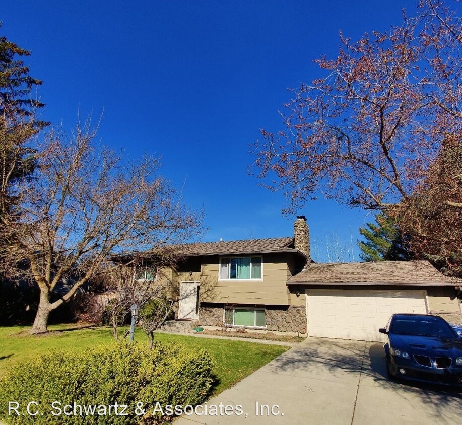 Primary Photo - 4 br, 2 bath House - 3421 S. Glenn Rd.