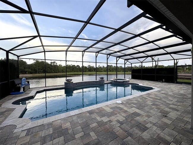 Building Photo - 10342 Lovegrass Ln