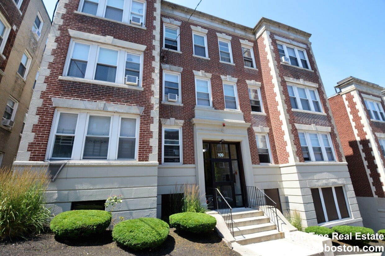 Foto del edificio - 109 Brainerd Rd