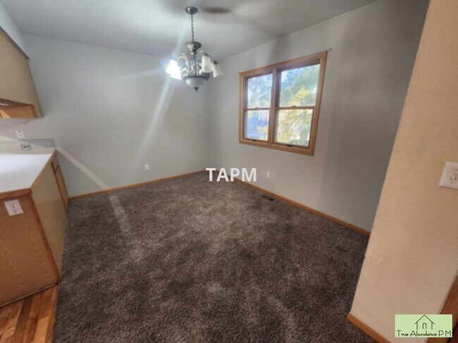 Building Photo - Perfect 3 Bedroom Home in Platteville
