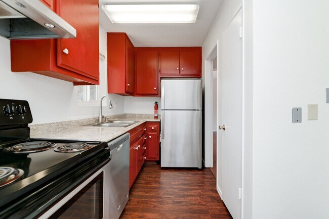 Building Photo - 617-617 Truly Terrace