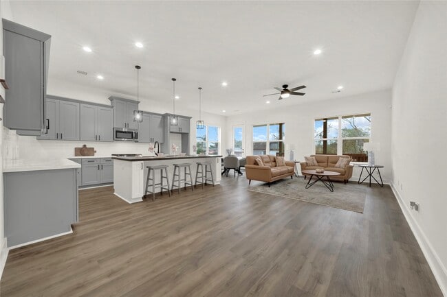 Building Photo - 4916 Lavender St
