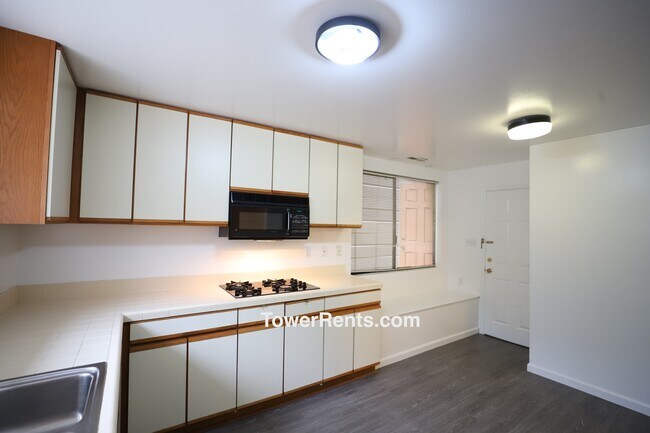 Foto del edificio - 2566-2568 22nd Avenue