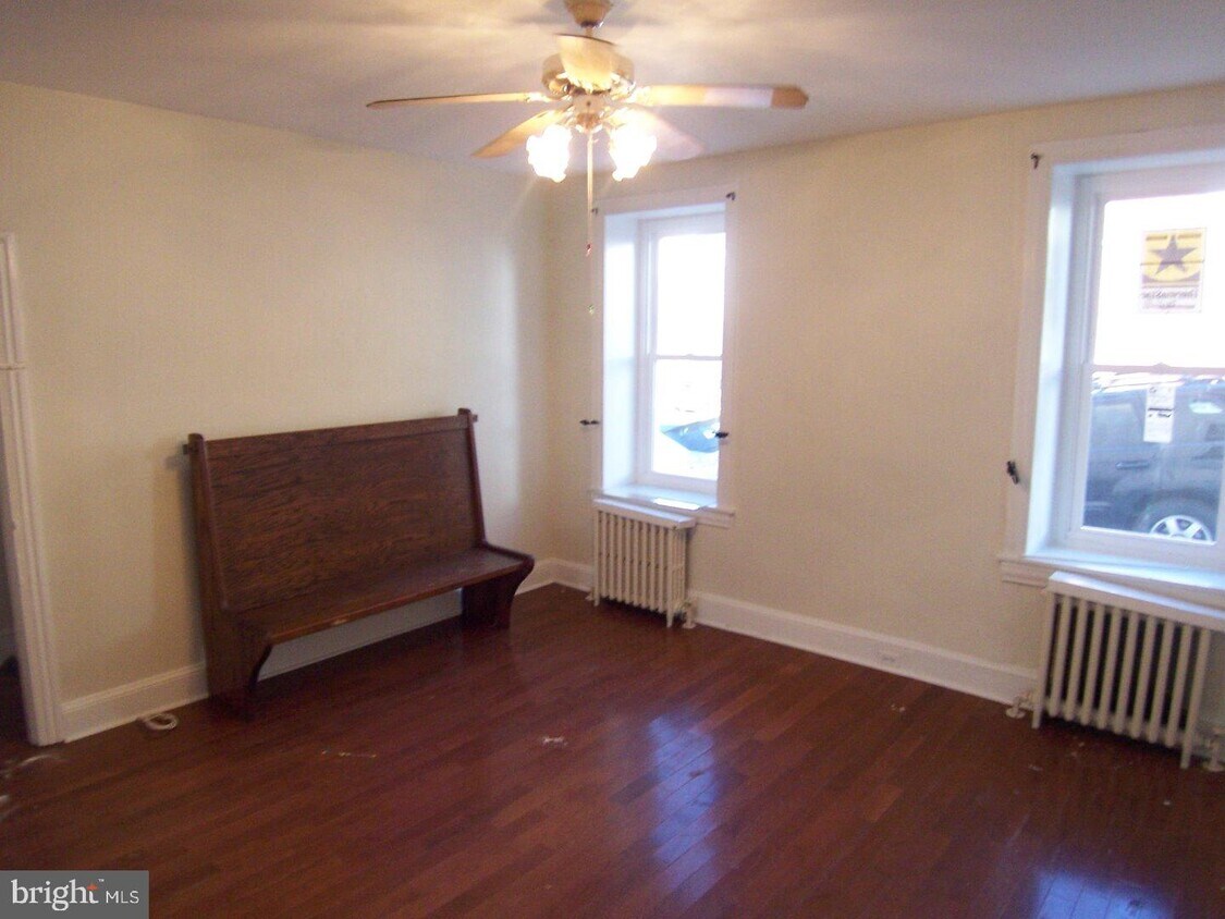 Primary Photo - 133 Jamestown Ave.