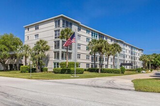 Building Photo - 2333 Indian River Blvd