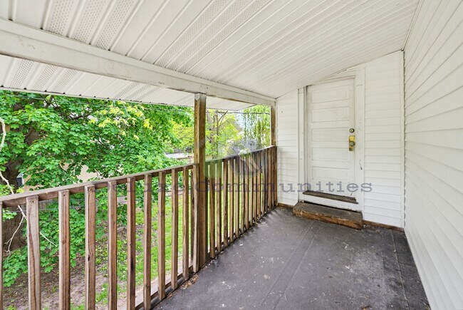 Foto del edificio - 833 Mc Reynolds Ave NW