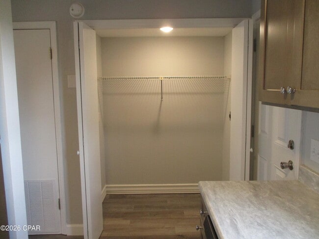 Building Photo - 1220 Stephen Dr