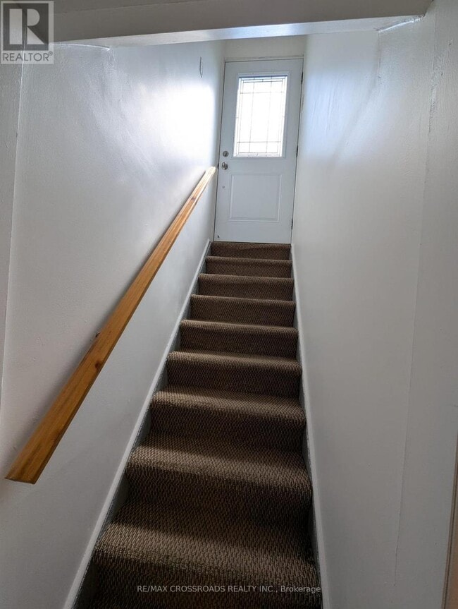 Building Photo - 140 Combermere Dr