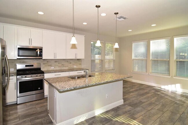 Foto del edificio - 1050 Kenney Fort Crossing