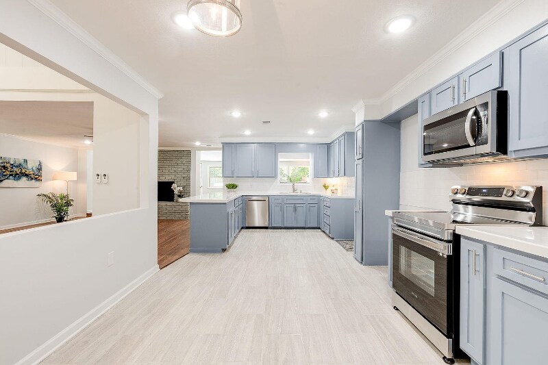 Foto del edificio - 1015 Lake Estates Dr S