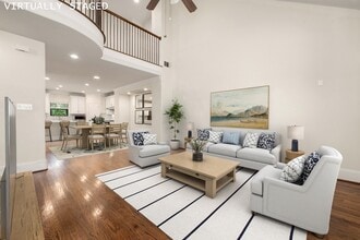 Building Photo - 1353 Studer St