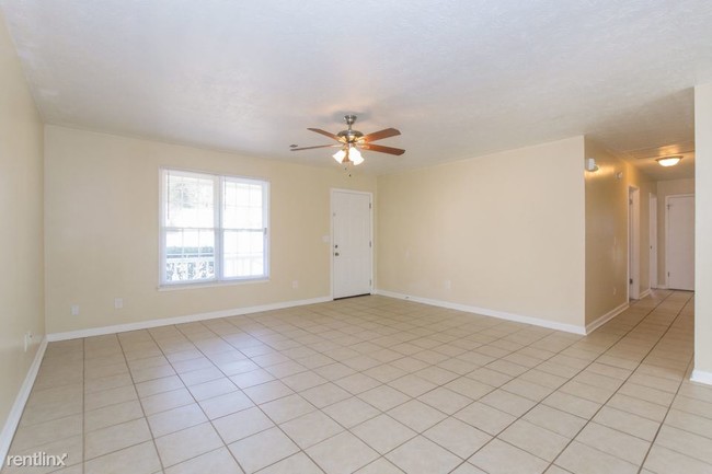 Building Photo - 3187 Lancer Dr