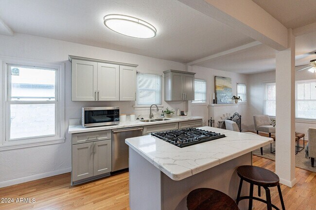Foto del edificio - 1626 W Taylor St