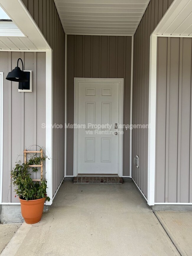 Foto del edificio - 4400 White Cedar Ct