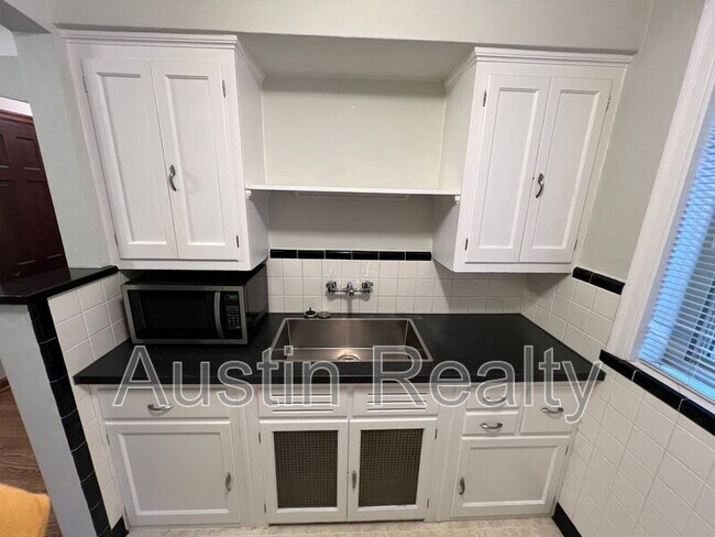 Foto del edificio - 6360 Sutherland Ave