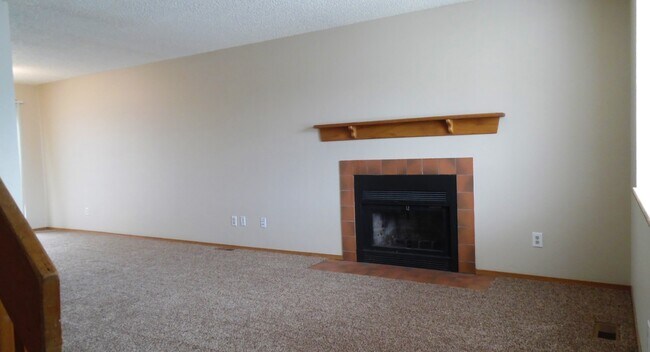 Foto del edificio - 1341 Soaring Eagle Dr