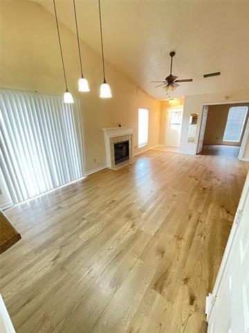 Foto del edificio - 2203 Forestbrook Dr
