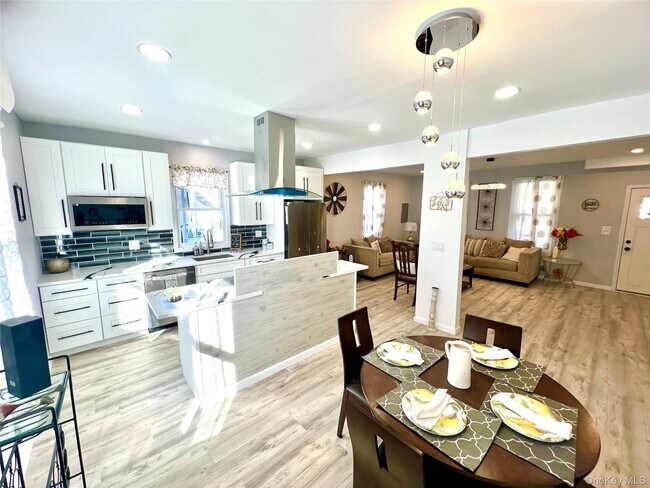 Foto del edificio - 126 W Main St