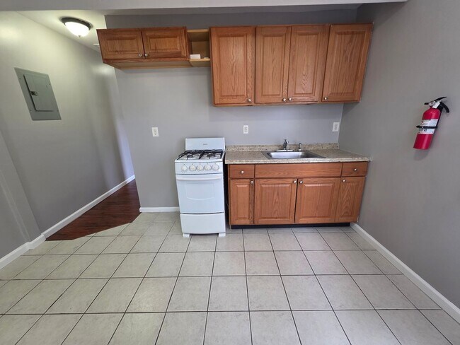 Foto del edificio - 2 Bed 1 Bath Apartment In Loch Sheldrake