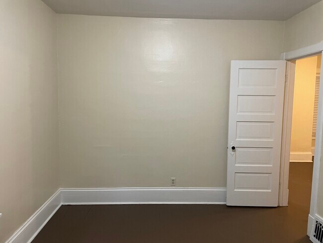 Building Photo - 3163 N Holton St