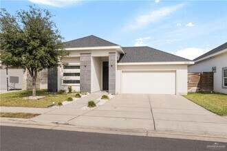 Building Photo - 5816 Pelican Ave