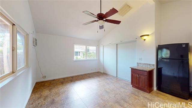 Foto del edificio - 84-557-557 Widemann St