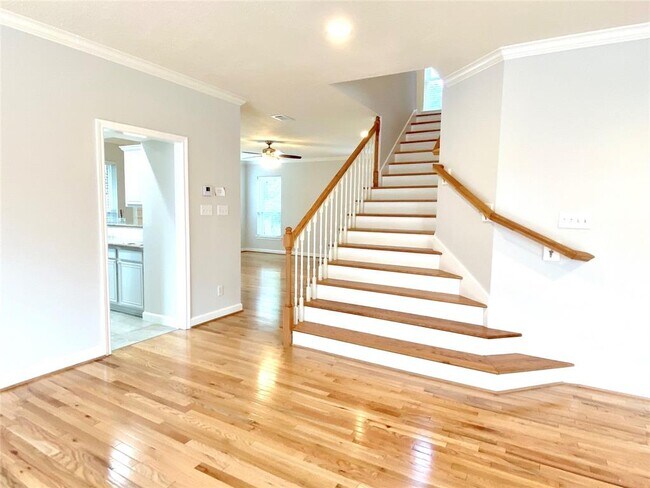 Building Photo - 5019 Darnell St