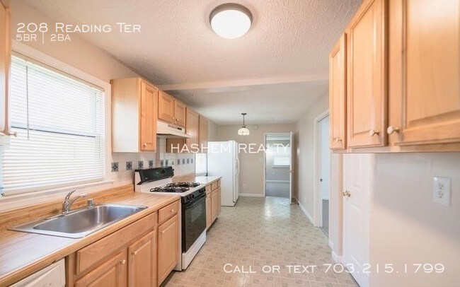 Building Photo - 208 Reading Terrace