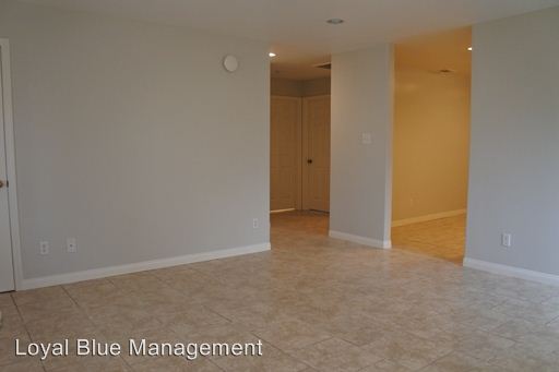 Foto del edificio - 1048 W Newgrove St