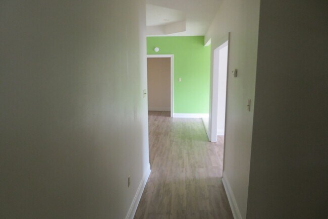 Foto del edificio - 1030 Gage Dr