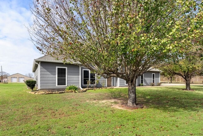 Foto del edificio - 13942 Longstreet Rd