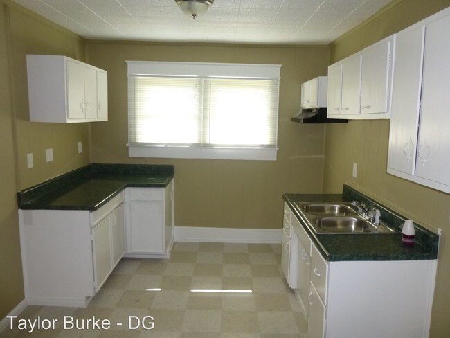 Building Photo - 306 83rd St N