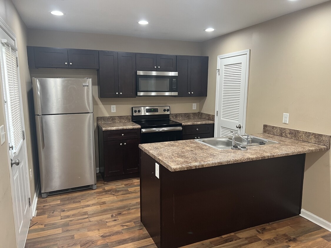 Foto principal - 3751 M.L.K. Jr Dr SW