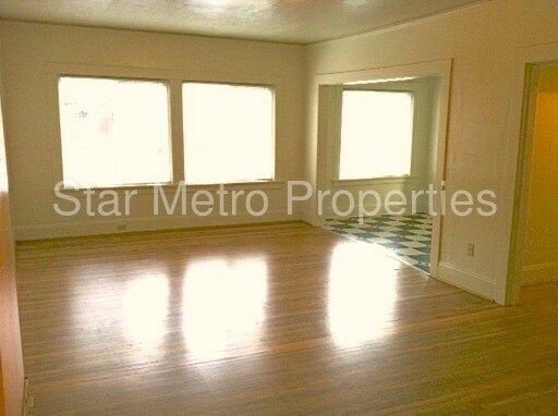 Foto del edificio - 2500 NE Hoyt St