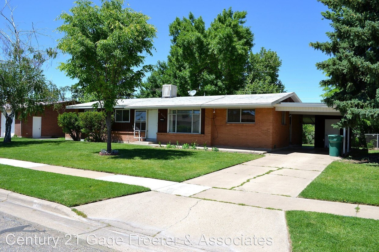 Primary Photo - 4 br, 2 bath House - 2170 W. 4900 S.